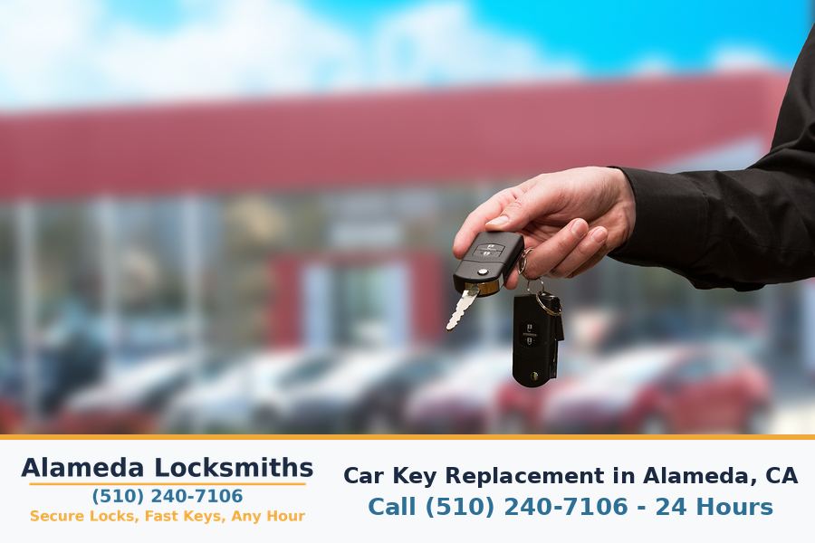 Replacement car key with remote programmed at the vehicle